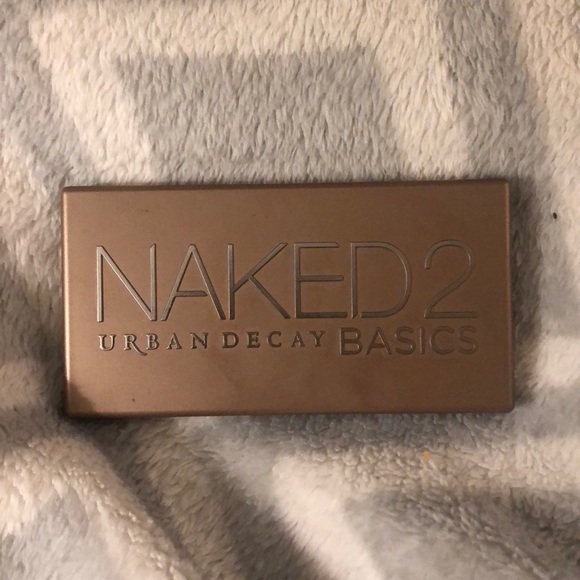 UD NAKED 2 BASICS palette - Picture 3 of 5